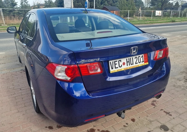 Honda Accord cena 36999 przebieg: 190000, rok produkcji 2010 z Chełmża małe 172